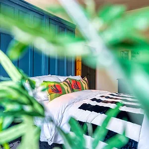 Guest house Spacious En-suite - Ideal For Business And Leisure